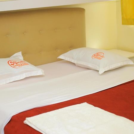 Rustic Gardens Bed & Breakfast Kitunzi Lungujja Καμπάλα Εξωτερικό φωτογραφία
